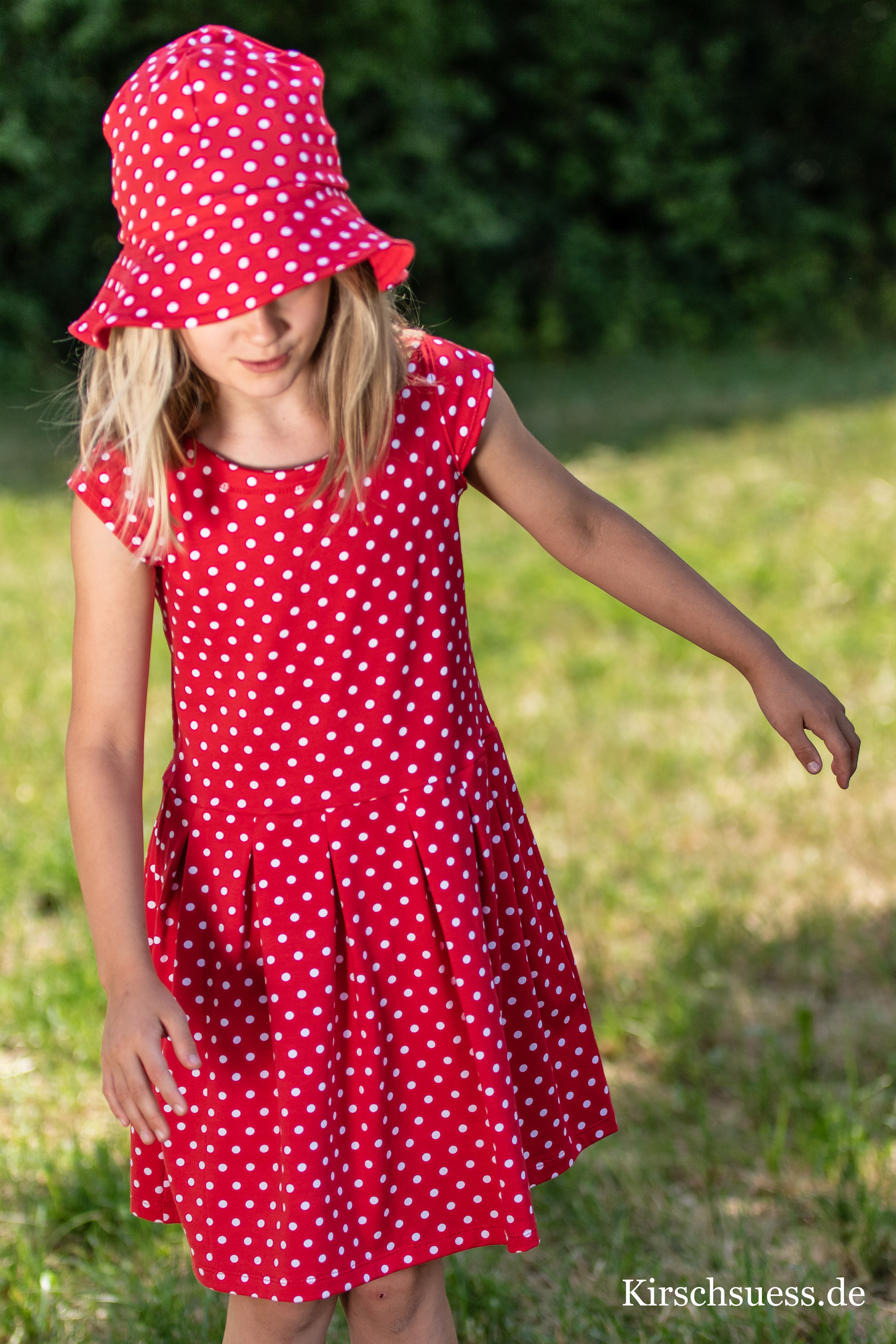 Children'S Red Dress With White Polka Dots – Makrelosi